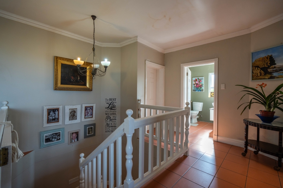5 Bedroom Property for Sale in Seafield Eastern Cape